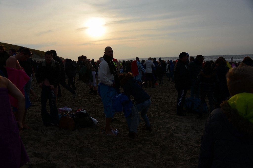 ../Images/Nieuwjaarsduik Nederzandt 2015 140.jpg